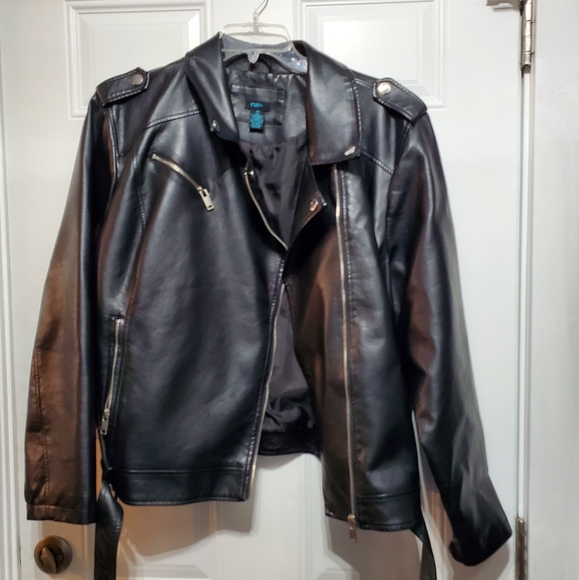 Rue 21 + Faux Leather Black Moto Jacket size 3X - Picture 1 of 15